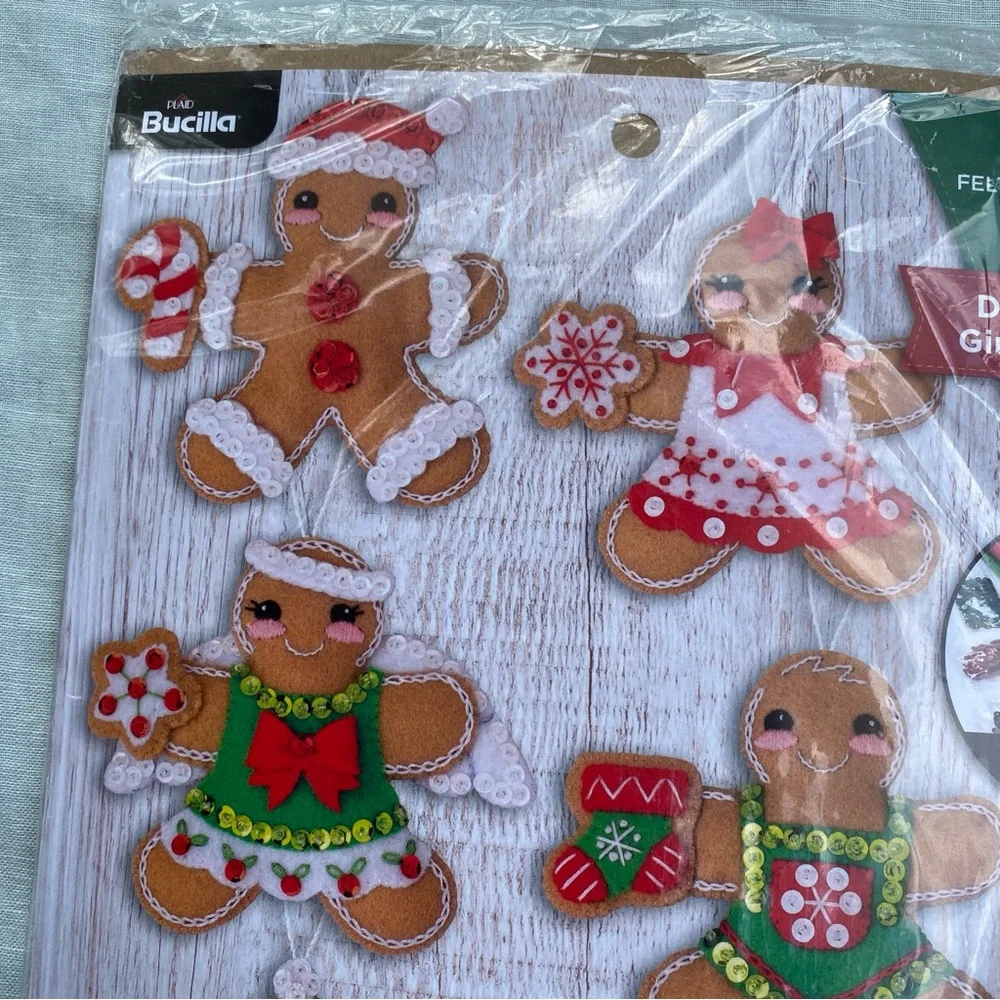 NWT Bucilla 89644E Dressed Up Gingerbread set of 6 felt ornaments craft kit